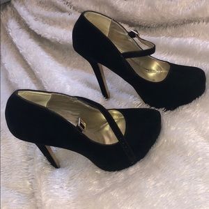 Black velvet heels